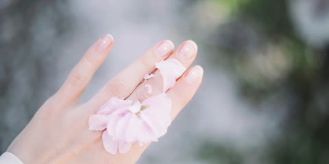 Como Fazer as Unhas em Casa: Passo a Passo para um Acabamento Duradouro